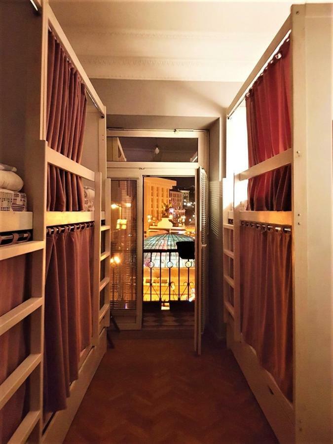 Булгакоff Hostel Kijev Kültér fotó